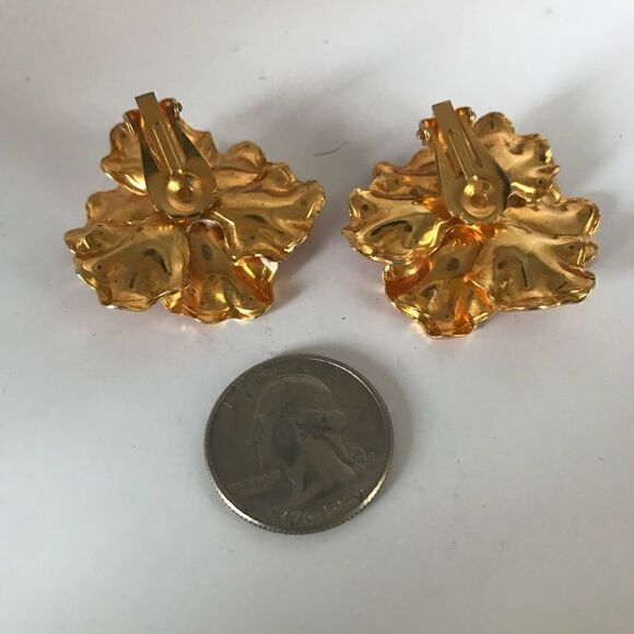 Vintage hand painted flower earrings - Picture 4 of 5